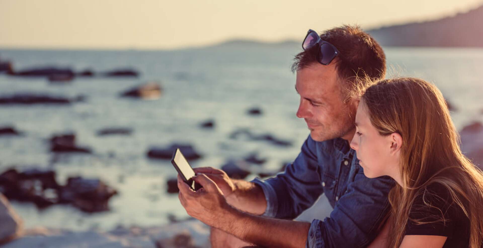 Texting and Vacationing Can Safely Mix