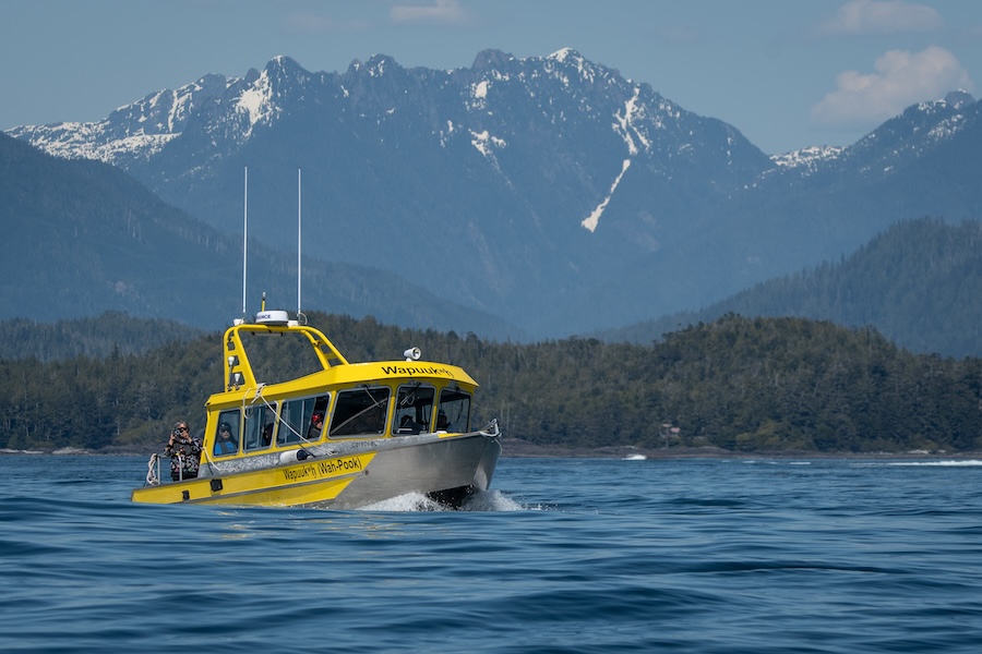 Guided day-tours to Hot Springs Cove with Ahous Adventures in Tofino, BC