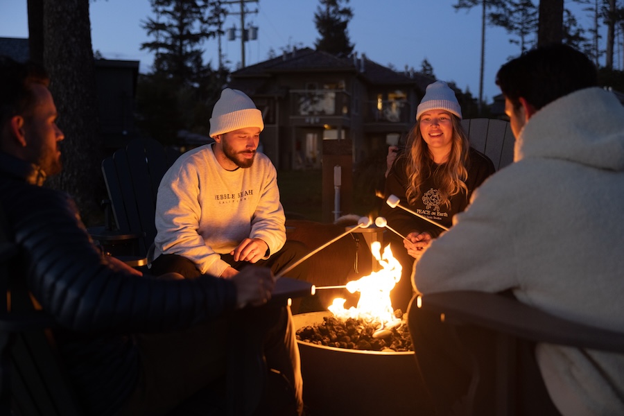 How to Pack for Tofino in the Fall - Pacific Sands, Tofino BC