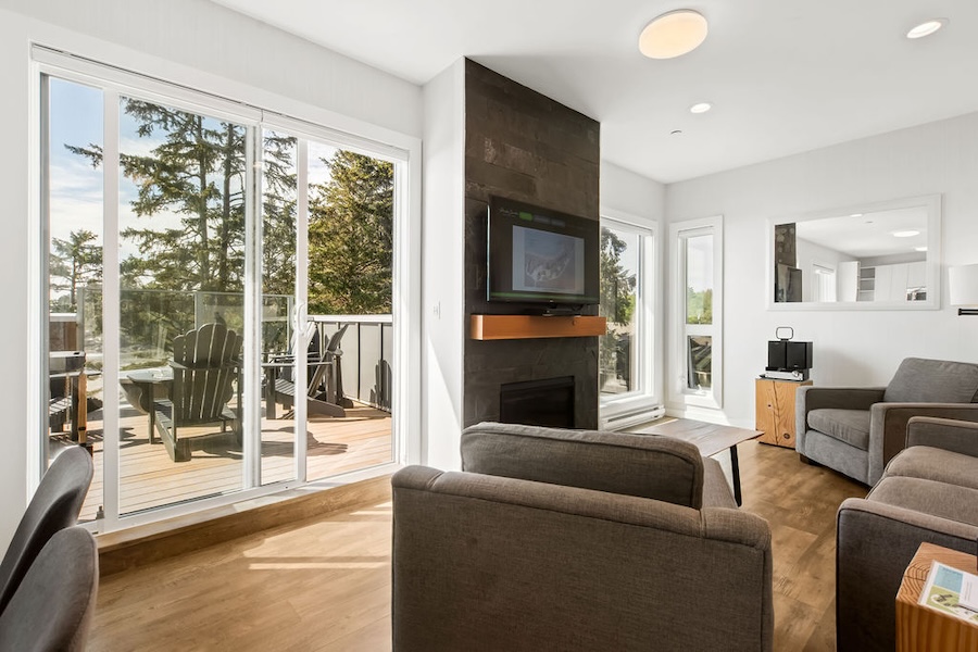 Whether you’re here to surf, celebrate, or simply reset, the Silk & Snow Sanctuary Suite at Pacific Sands offers a new kind of luxury in Tofino, BC.