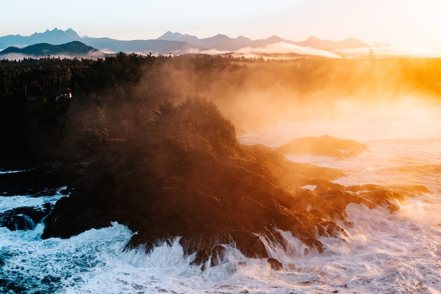 Storm Watching in Tofino - Pacific Sands, Tofino, BC