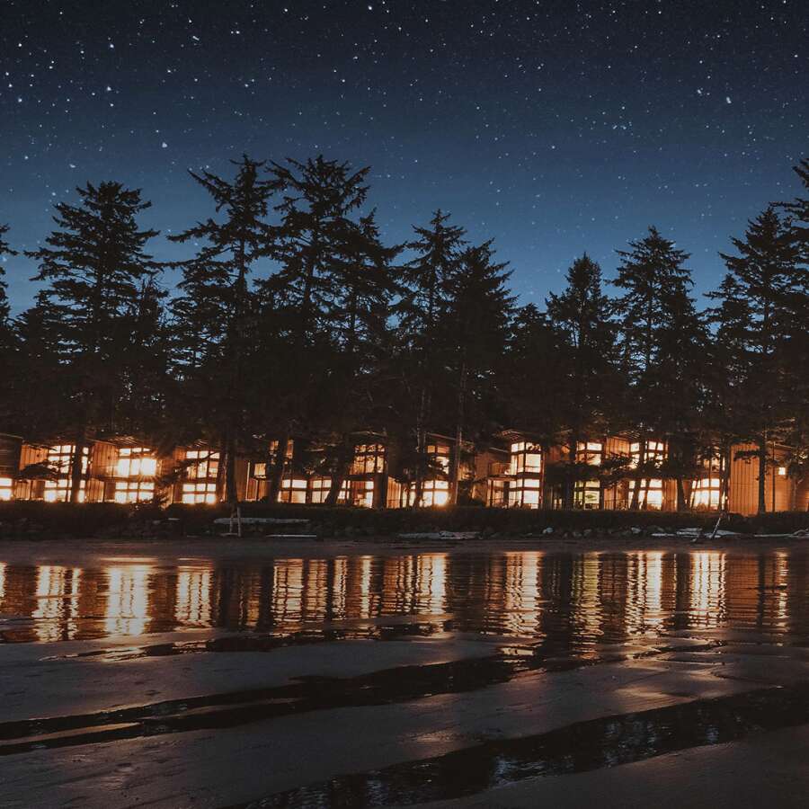 PS_BeachHouse_Exterior_LST064782-Mobile