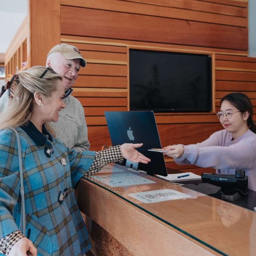 Seniors Stay + Save at Pacific Sands in June and September